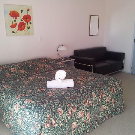 Norfolk Motel & Campervan Park Awanui Room photo